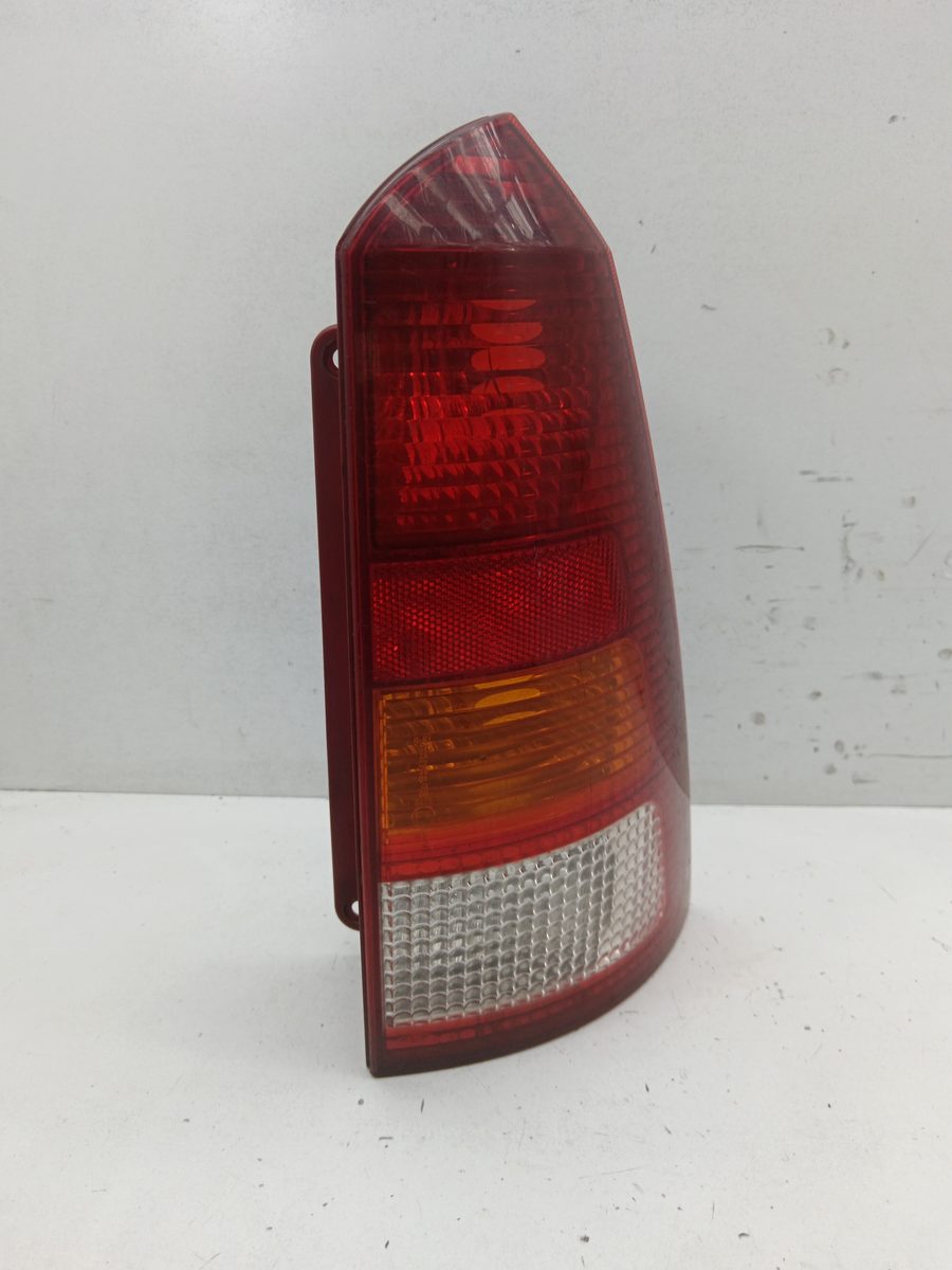 Farol Trasero Derecho Exterior Ford Focus Berlina (CAK) 1998-2004 TDDI Turbodiesel CAT