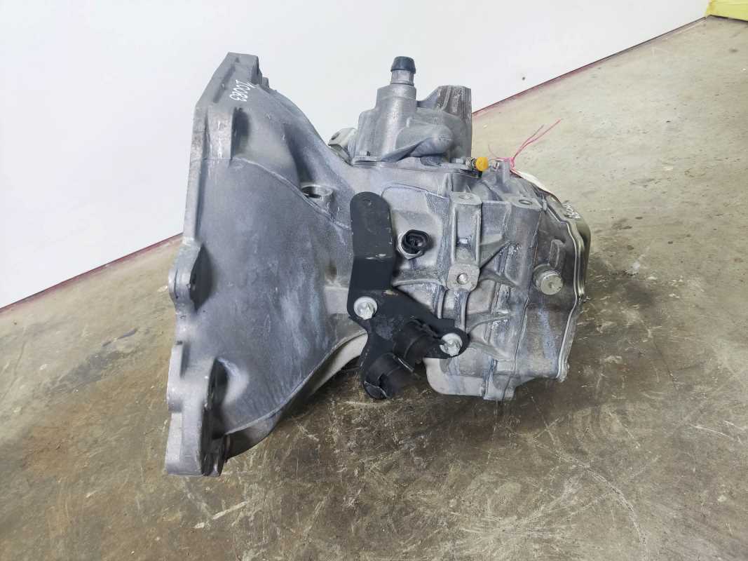 Caja de cambios Opel Corsa D , Ref: 10083-G2A