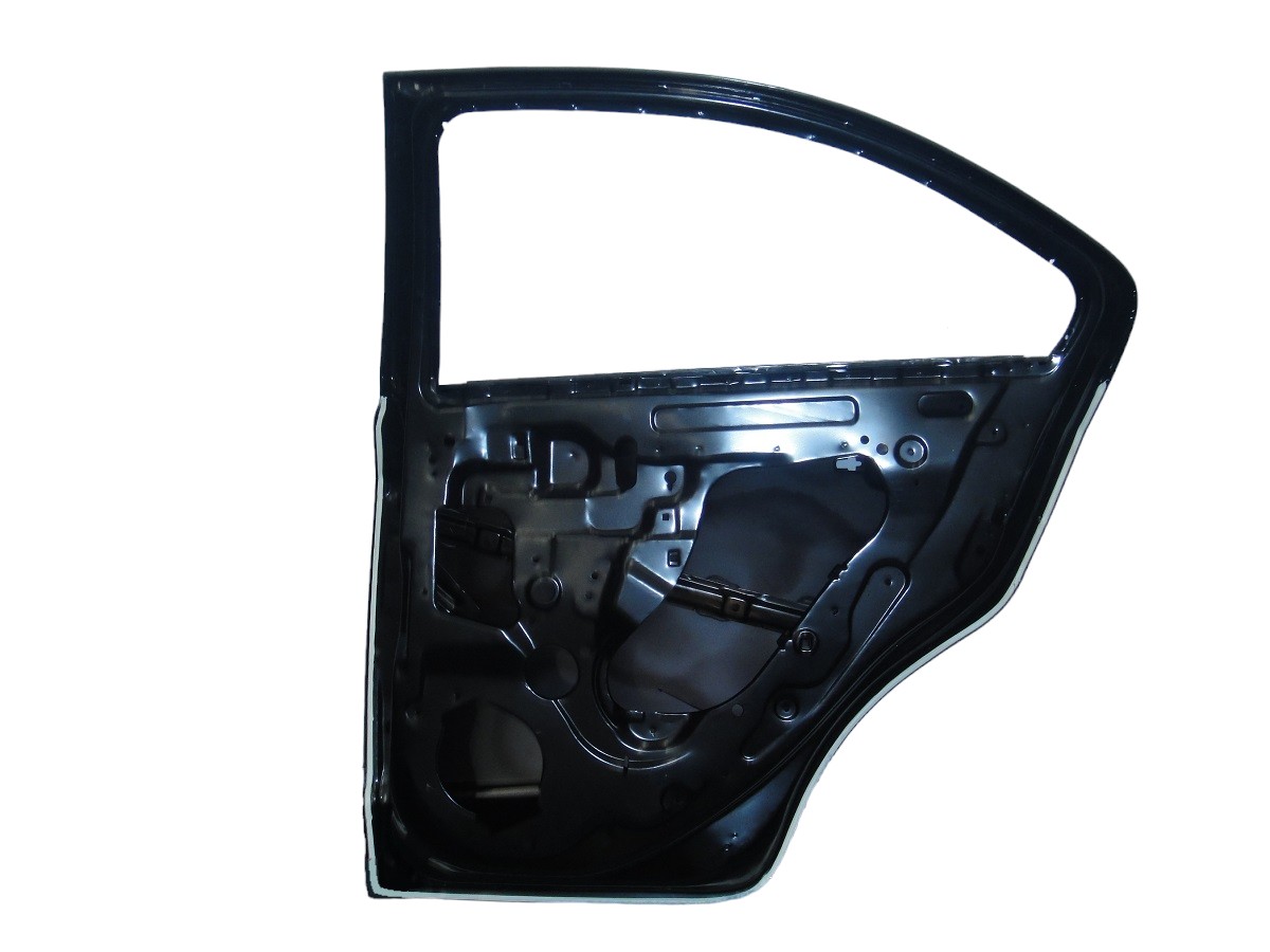 PUERTA TRASERA DERECHA CHEVROLET SONIC SEDAN 2012/