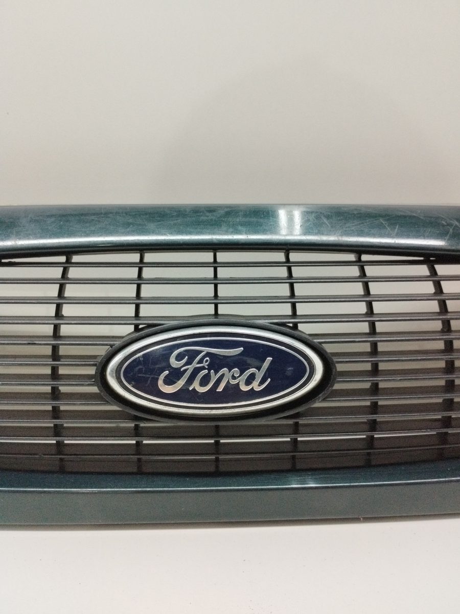 Careta Ford Fiesta Berlina (DX) 1999-2002 96FB8200