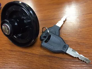 TAPON COMBUS RENAULT (C/LLAVE)
