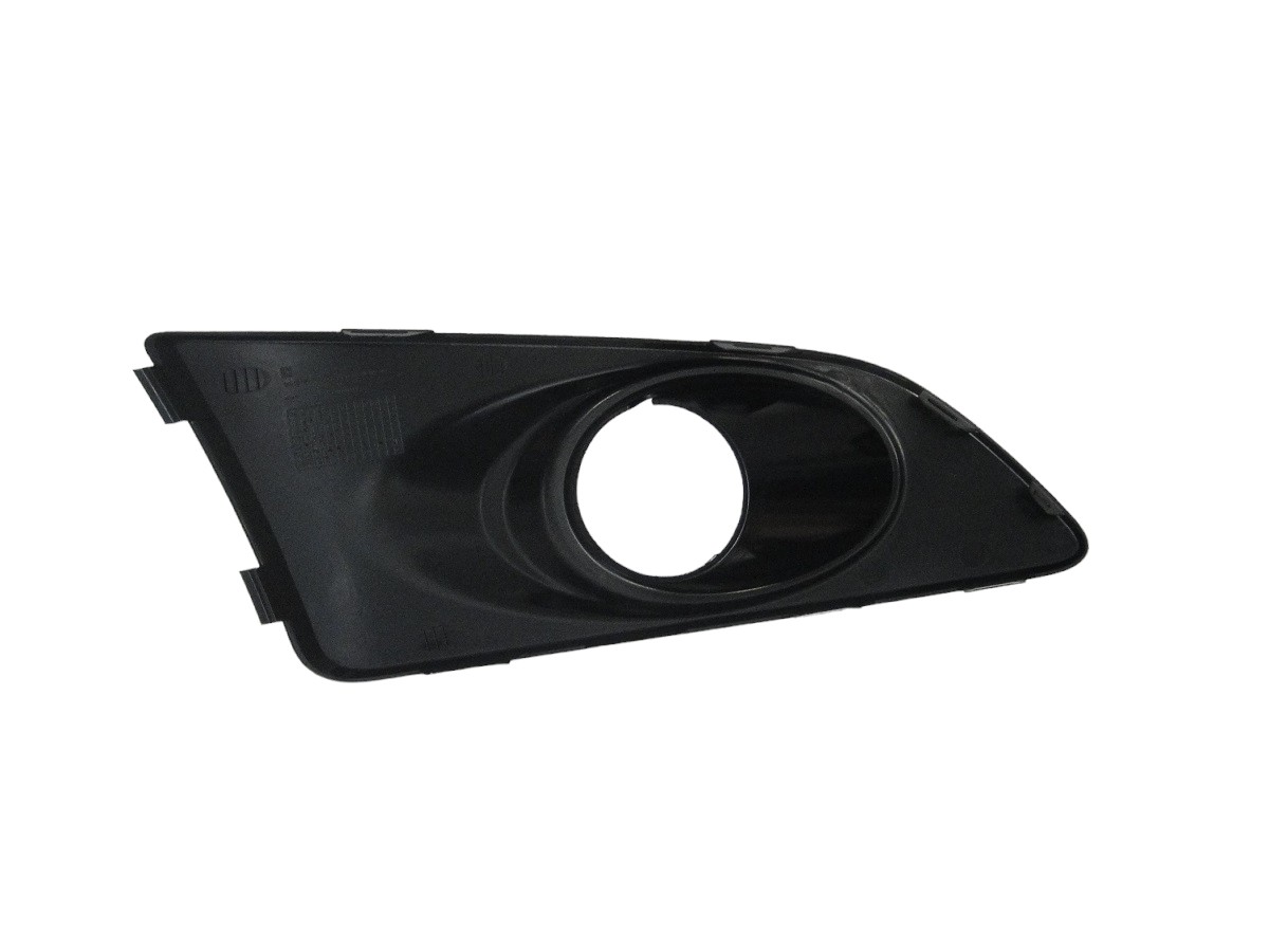 REJILLA PARAGOLPE DELANTERO CHEVROLET SONIC (CON CAMINERO)