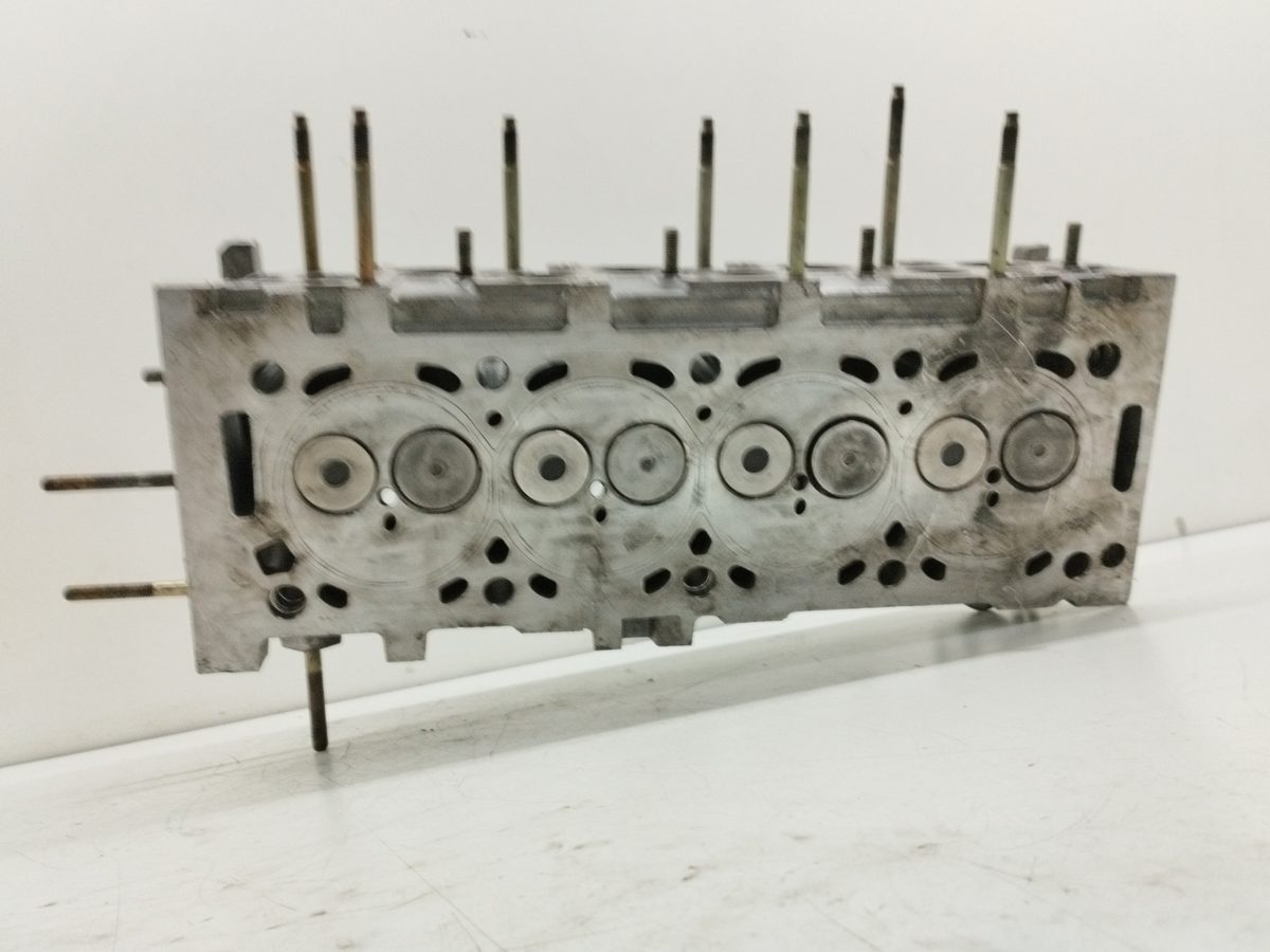 Tapa De Cilindros Citroën C5 Berlina 2004-2008 2.0 HDi CAT (RHR / DW10BTED4) 9634963010