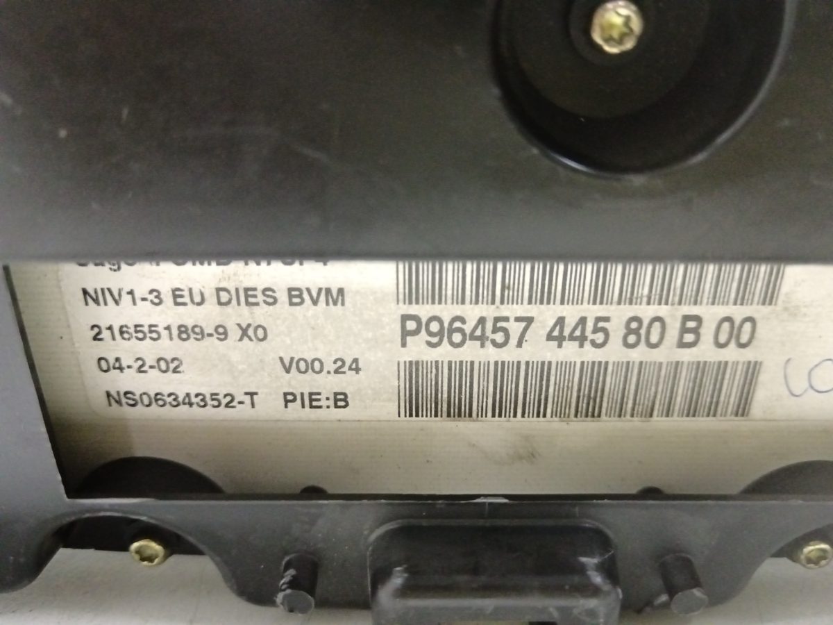 Tablero de Instrumentos Citroën Xsara Berlina 1997-2005 2.0 HDi SX (80kW) 9645744580B