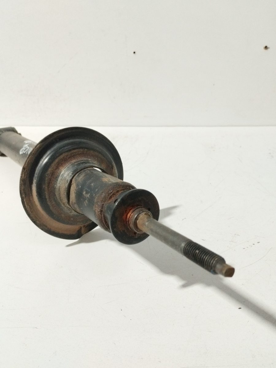 Amortiguador Trasero Der/Izq Mitsubishi Lancer Berlina (C60A/C70A) MB631342