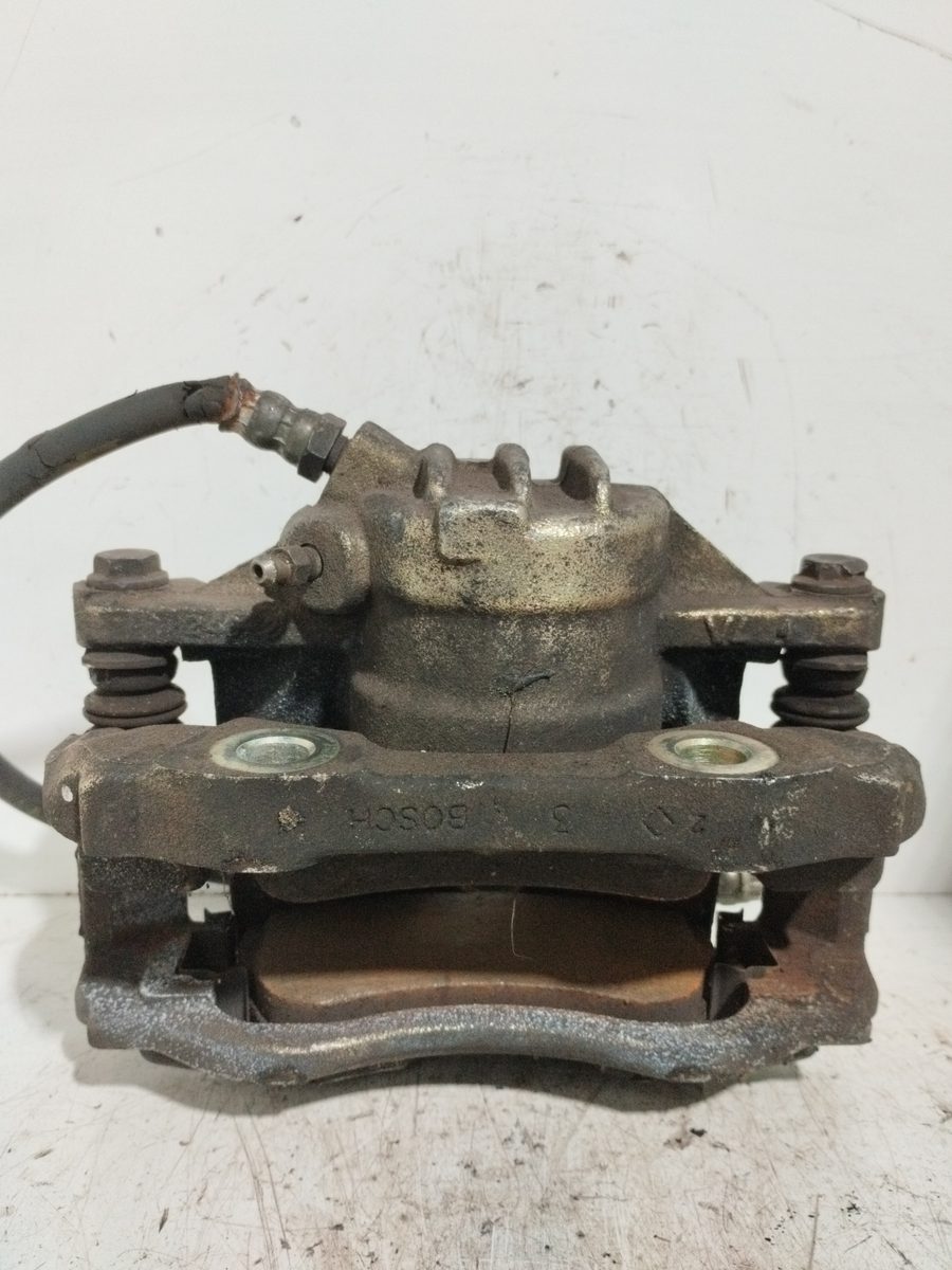 Mordaza de Freno Delantera Izquierda Peugeot 307 (S1) 2001-2005 XT 2.0L 79kW BOSCH
