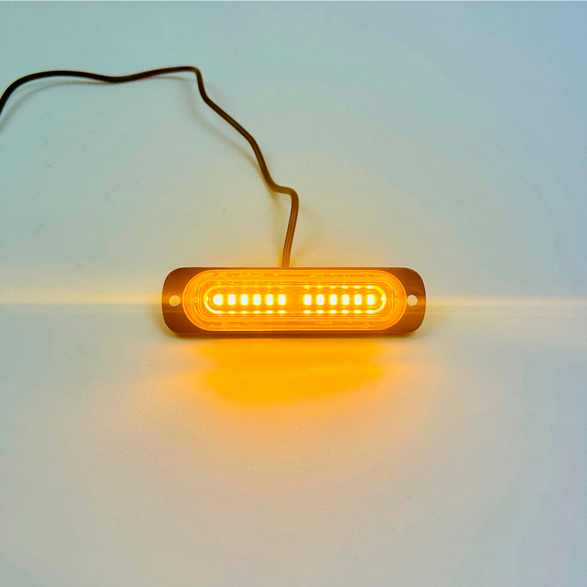 Faro estroboscópico LED