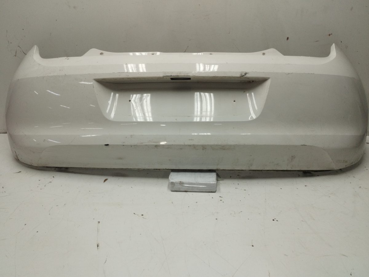Paragolpes Trasero Volkswagen Up! (121) 2011-2016 *