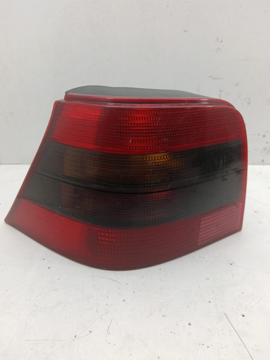 Farol Trasero Izquierdo Exterior Volkswagen Golf IV Berlina (1J1) 1997-2003 SDI