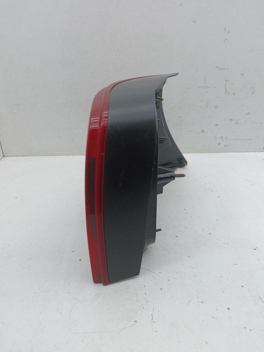 Farol Trasero Izquierdo Exterior Volkswagen Golf IV Berlina (1J1) 1997-2003 SDI