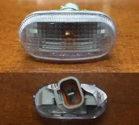Faro de guardabarros delantero derecho