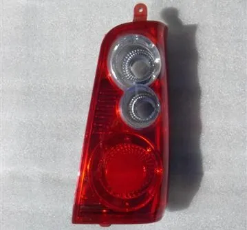 Faro trasero derecho