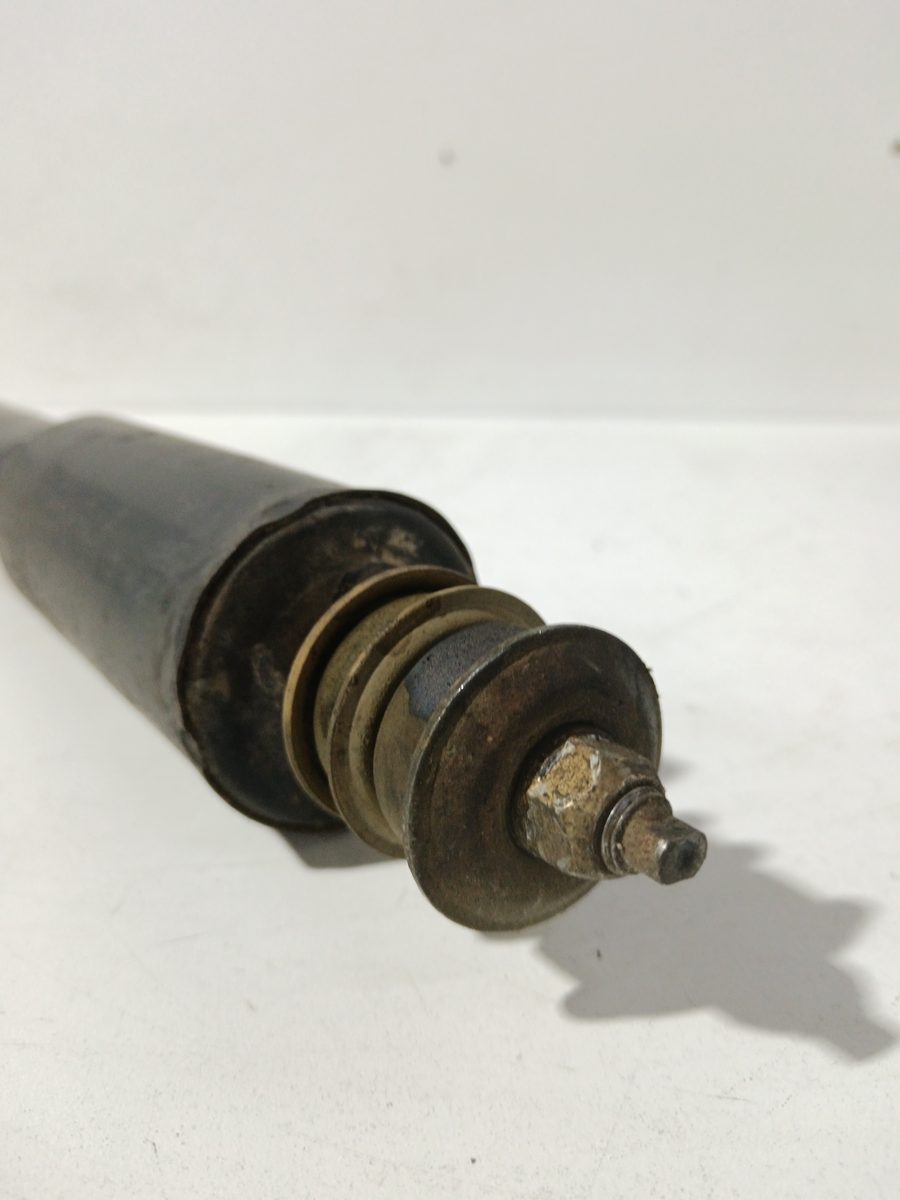 Amortiguador Trasero Der/Izq Toyota Hilux 1997-2004 HILUX I 4851135462