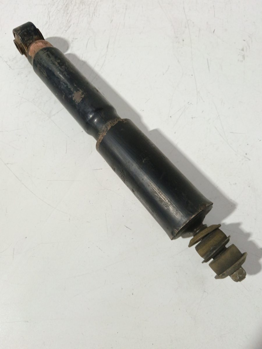 Amortiguador Trasero Der/Izq Toyota Hilux 1997-2004 HILUX I 4851135462
