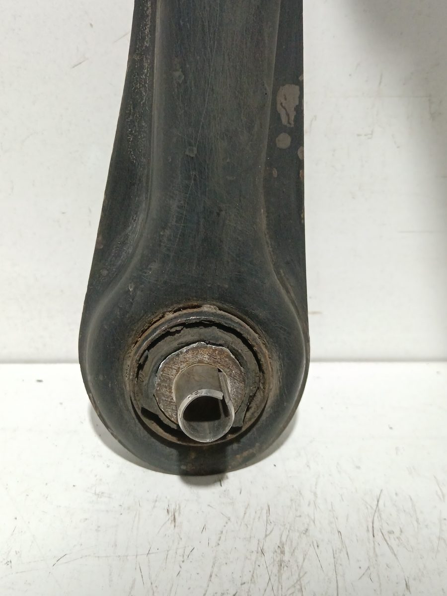 Parrilla de Suspension Superior Delantera Derecha Mercedes-Benz Clase C (W202) Berlina