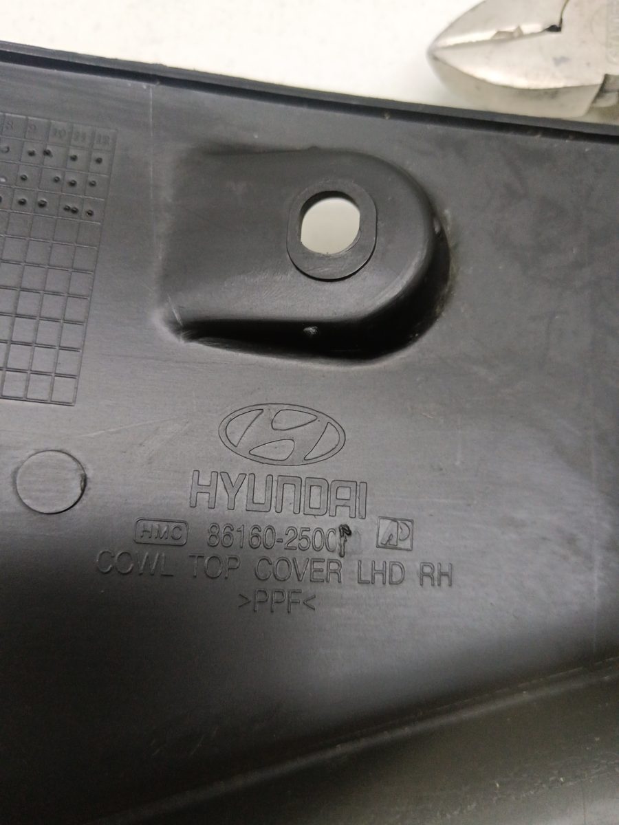 Rejilla de Torpedo Hyundai Accent (LC) 1999-2010 CRDi CAT 861602500
