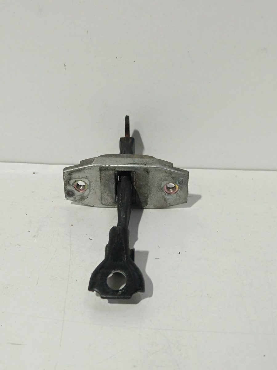 Limitador de Puerta Delantero Toyota Yaris (NCP1/NLP1/SCP1) 1999-2005 Linea Terra