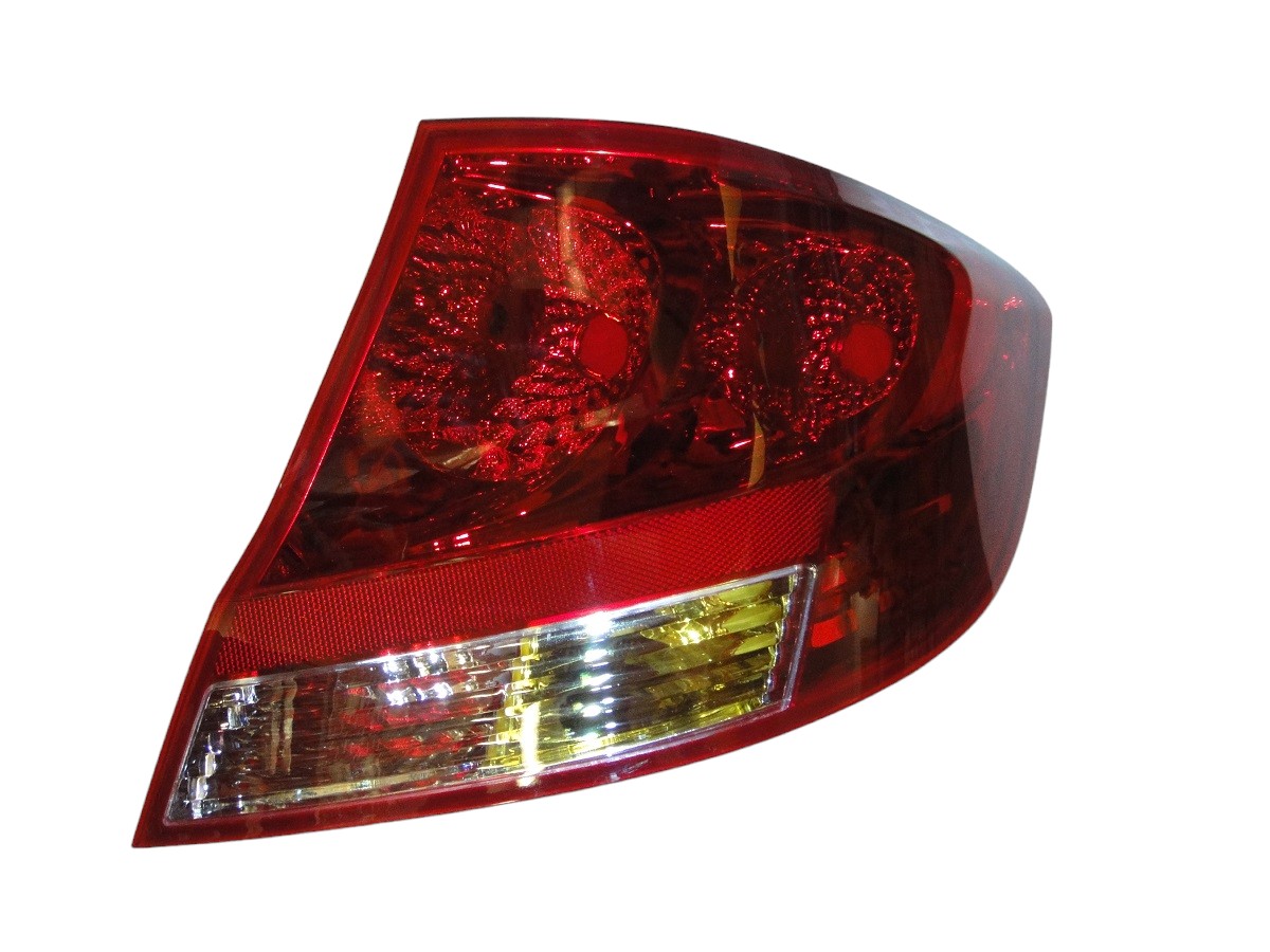 FARO TRASERO DERECHO CHEVROLET SAIL