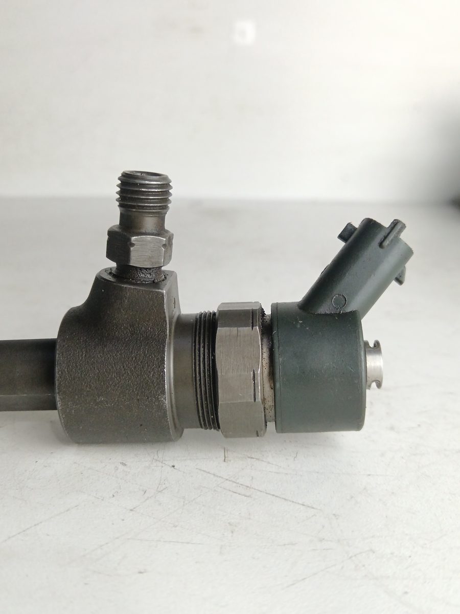 Inyector Opel Vectra C Berlina 2002-2005 1.9 8V CDTI CAT (Y 19 DTL) 1.9L 74kW 0445110165