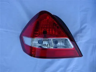 Faro trasero izquierdo