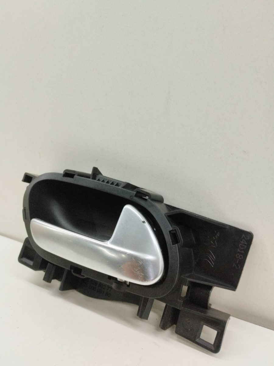 Manija Interior Delantera Izquierda Peugeot 308 2013-2021 Allure 9660525380