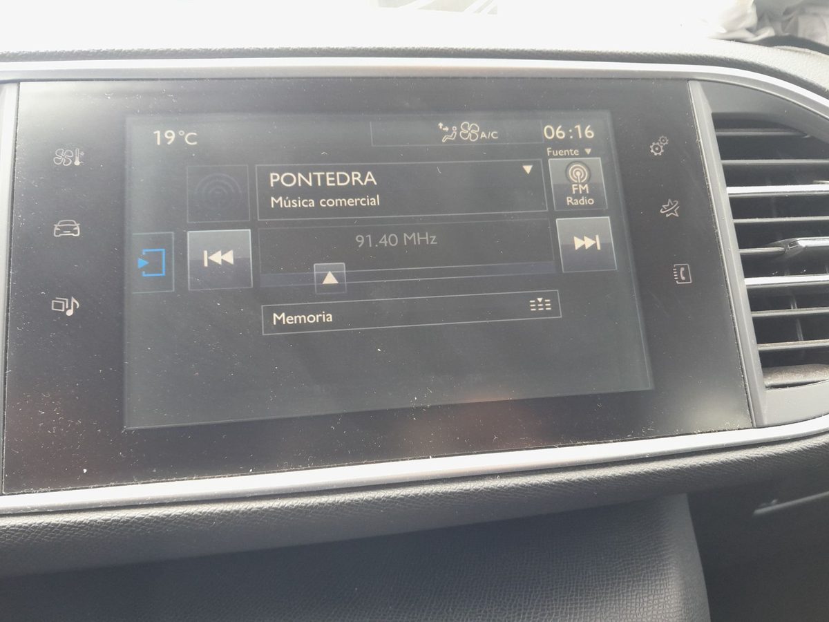 Manija Interior Delantera Izquierda Peugeot 308 2013-2021 Allure 9660525380