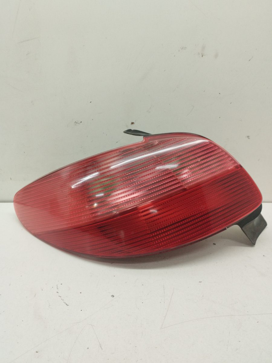 Farol Trasero Derecho Exterior Peugeot 206 Berlina 1998-2010 XR