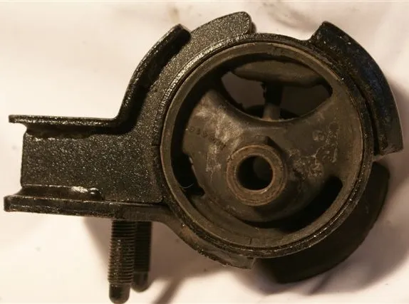 SOPORTE MOTOR DEL DER TOYOTA COROLLA 88-AE92
