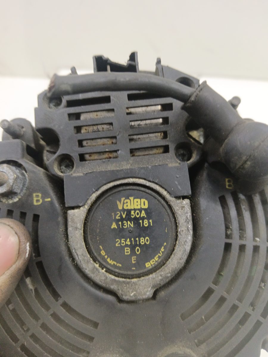 Alternador Peugeot 205 Berlina 1983-1998 1.4 Generation 1.4L 55kW 2541180