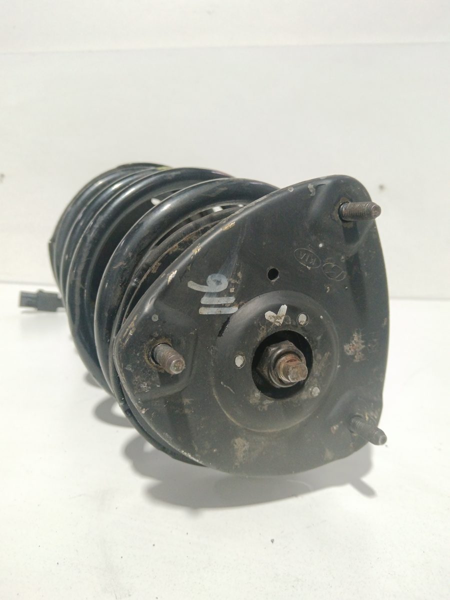 Amortiguador Delantero Derecho Hyundai Accent (MC) 2006-2010 GL 1.4L 71kW 546601E200