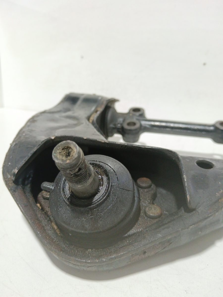 Parrilla de Suspension Inferior Trasera Izquierda Toyota Hilux 1997-2004 Double Cab 4X4