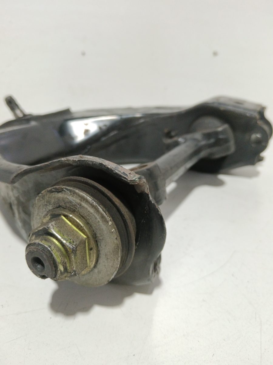 Parrilla de Suspension Inferior Trasera Izquierda Toyota Hilux 1997-2004 Double Cab 4X4