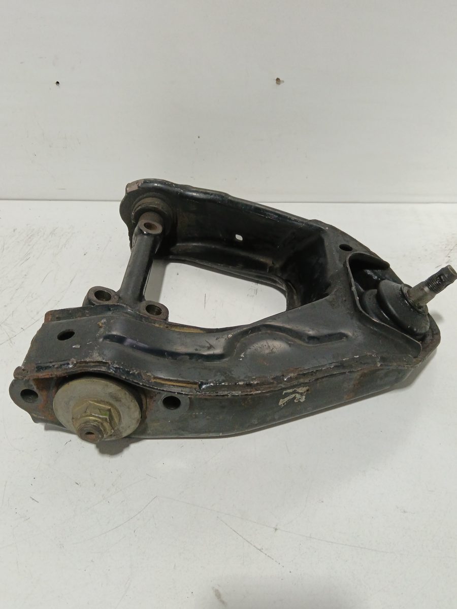 Parrilla de Suspension Inferior Trasera Izquierda Toyota Hilux 1997-2004 Double Cab 4X4