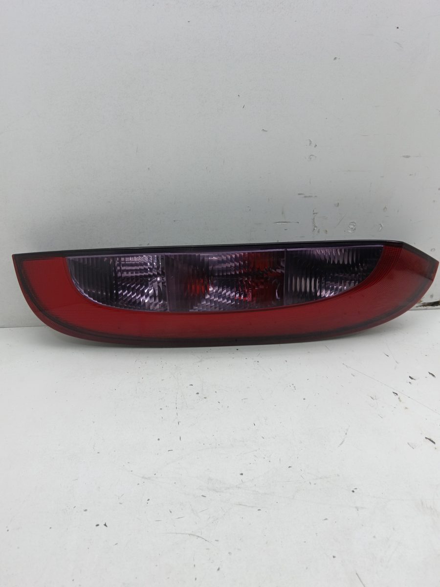 Farol Trasero Derecho Exterior Chevrolet Corsa 2 2000-2003 Club 09114337