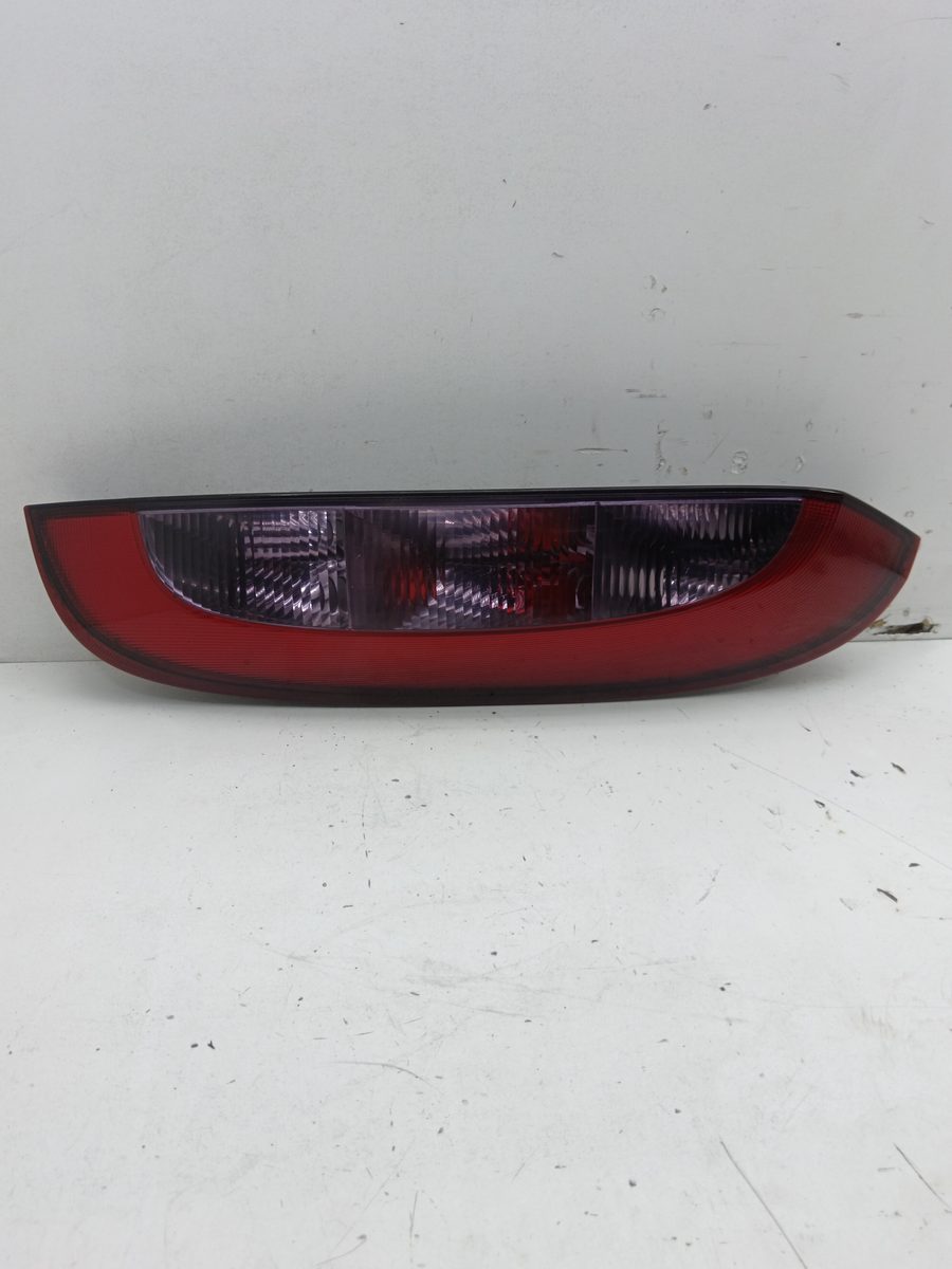 Farol Trasero Derecho Exterior Chevrolet Corsa 2 2000-2003 Club 09114337