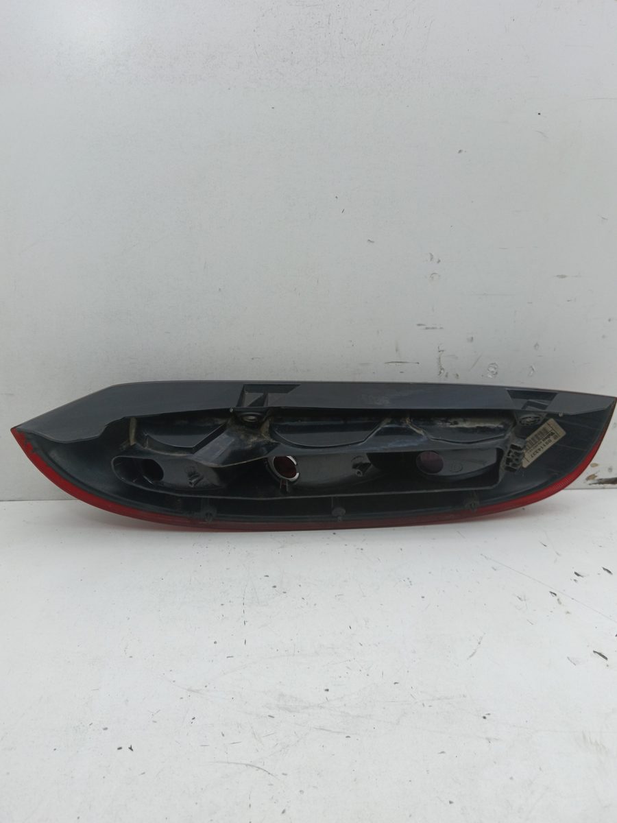 Farol Trasero Derecho Exterior Chevrolet Corsa 2 2000-2003 Club 09114337