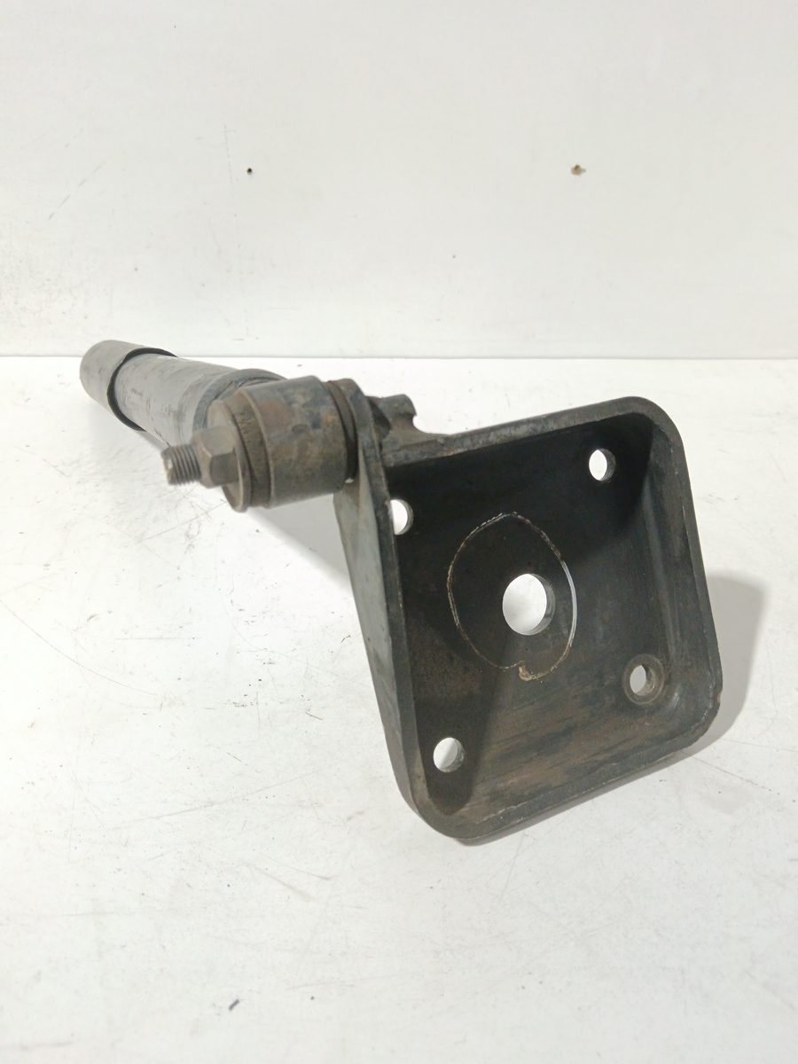 Amortiguador Trasero Der/Izq Nissan Serena (C23M) 1992-2002 2.0 Diesel 562109C002