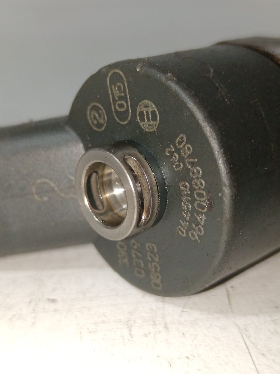 Inyector Peugeot 307 Berlina (S2) 2005-2008 0445110062