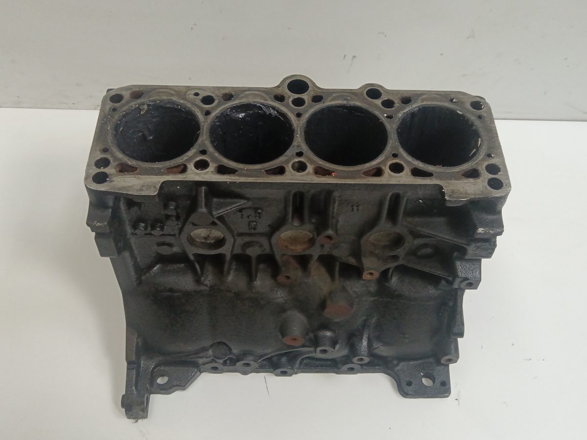 Block Volkswagen Polo (9N3) 2005-2010 1.9 TDI 1.9L 74kW 028103021AF