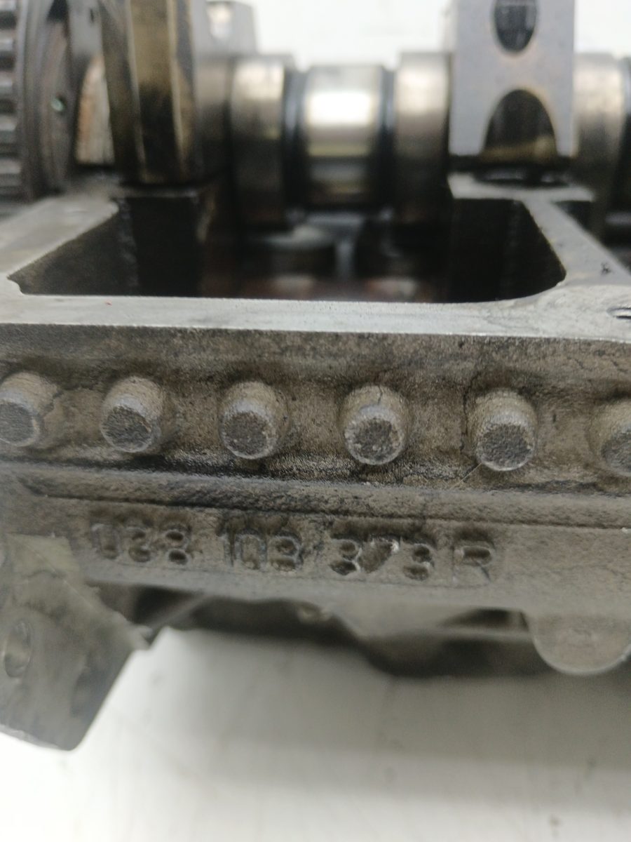 Tapa De Cilindros Volkswagen Golf Iv Berlina (1J1) 1997-2003 1.9 TDI 1.9L 74kW 038103373R