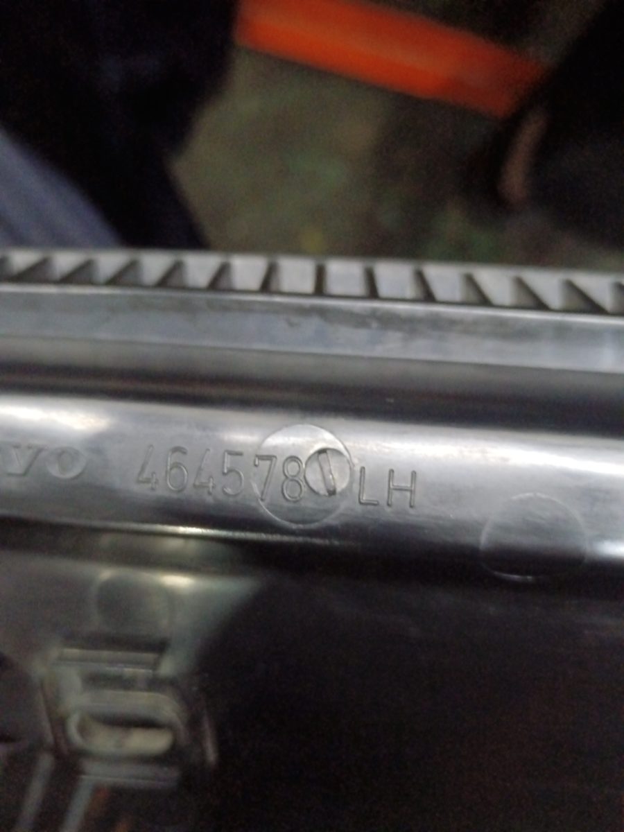 Rejilla de Torpedo Volvo Serie 460 1989-1997 464578