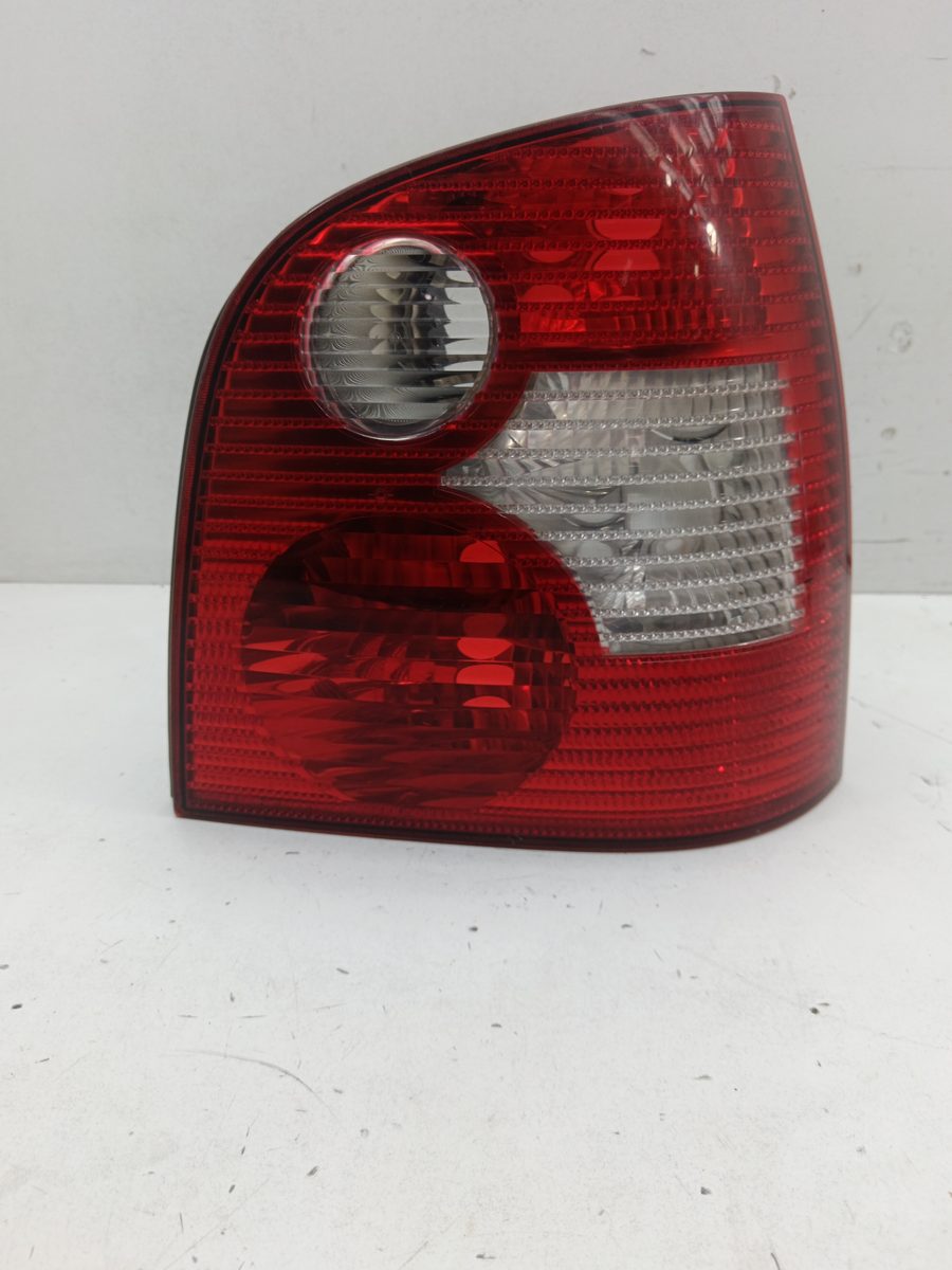 Farol Trasero Derecho Exterior Volkswagen Polo (9N1) 2001-2005 Conceptline 6Q6945096B