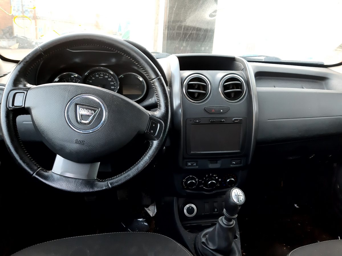 Parrilla de Suspension Inferior Delantera Izquierda Renault Duster desde 2010 038601A