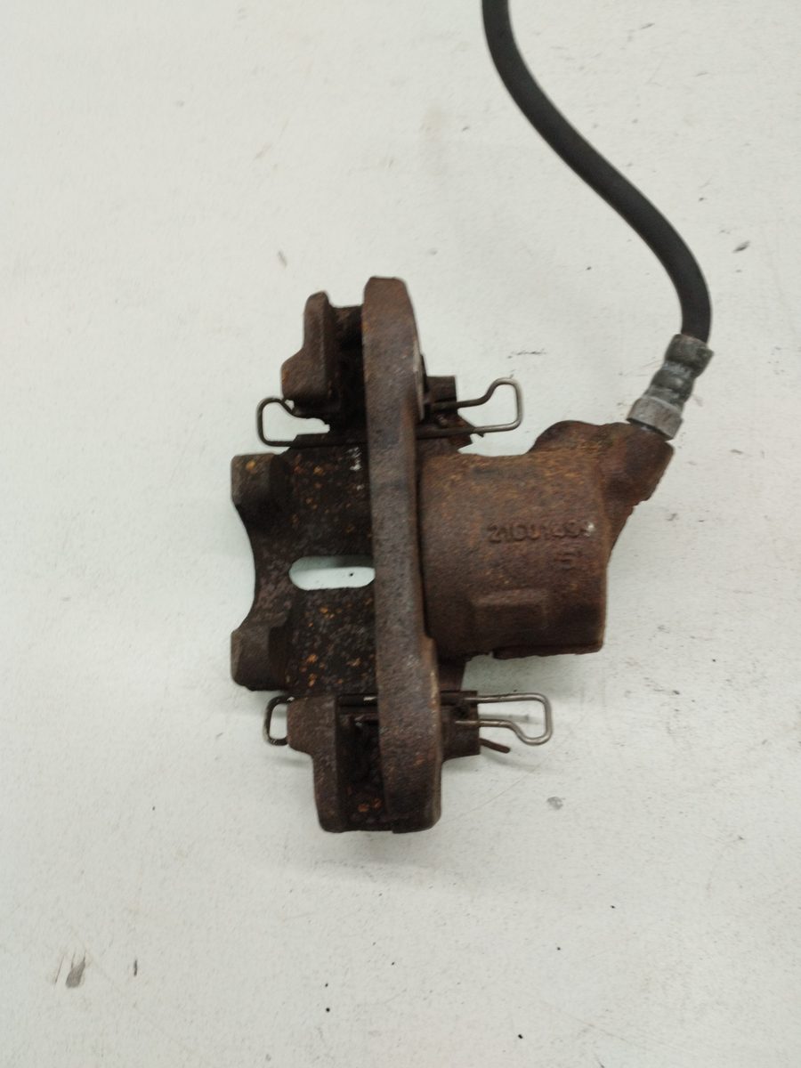 Mordaza de Freno Delantera Izquierda Ford Fiesta Berlina (DX) 1999-2002 1.3 CAT 1.3L 44kW