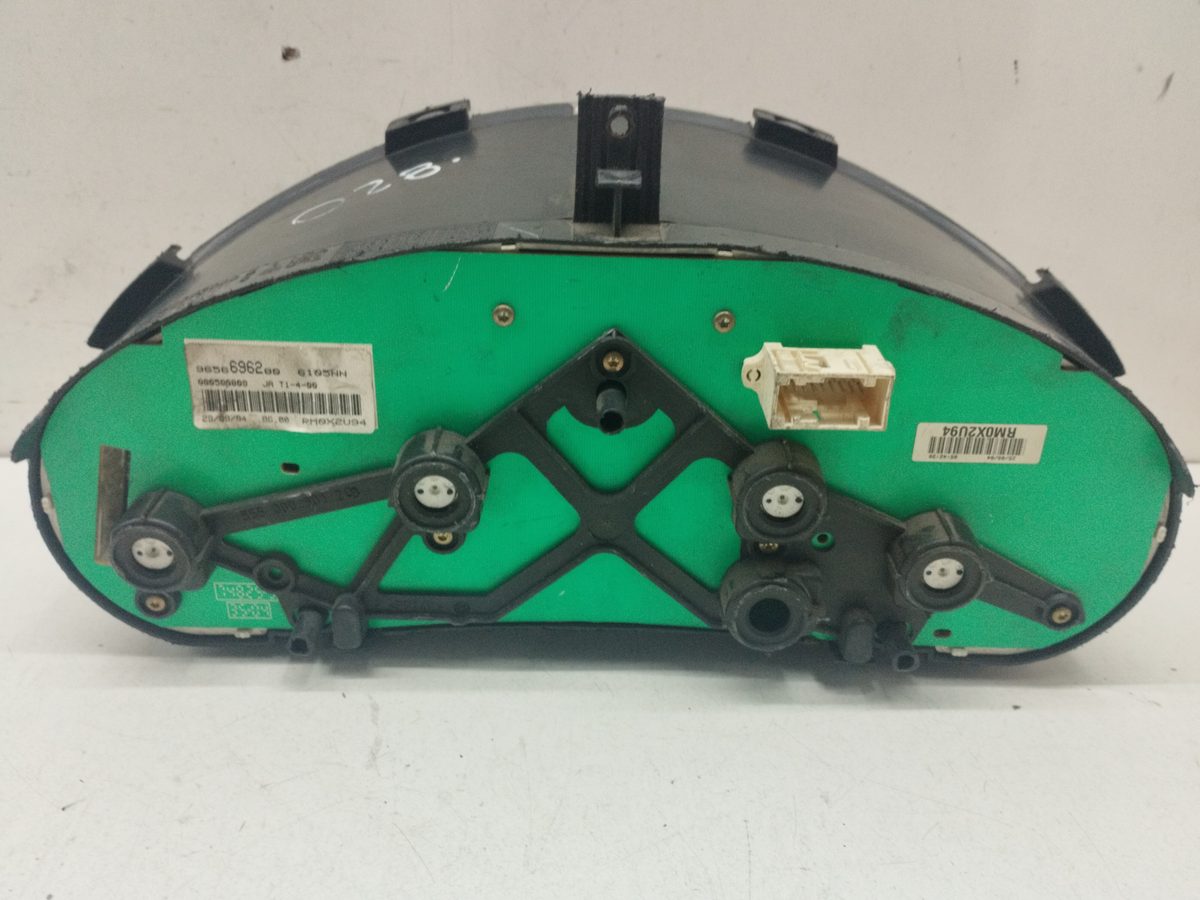 Tablero de Instrumentos Peugeot 206 Berlina 1998-2010 XR 1.9L 51kW 9656696280