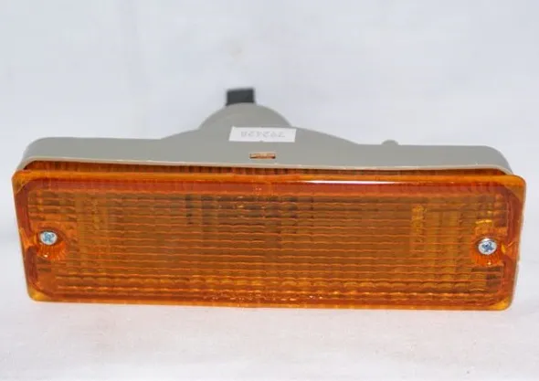Farol de paragolpe delantero derecho