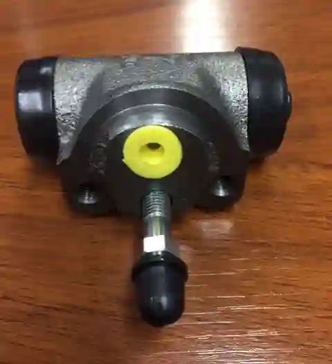Cilindro de freno trasero