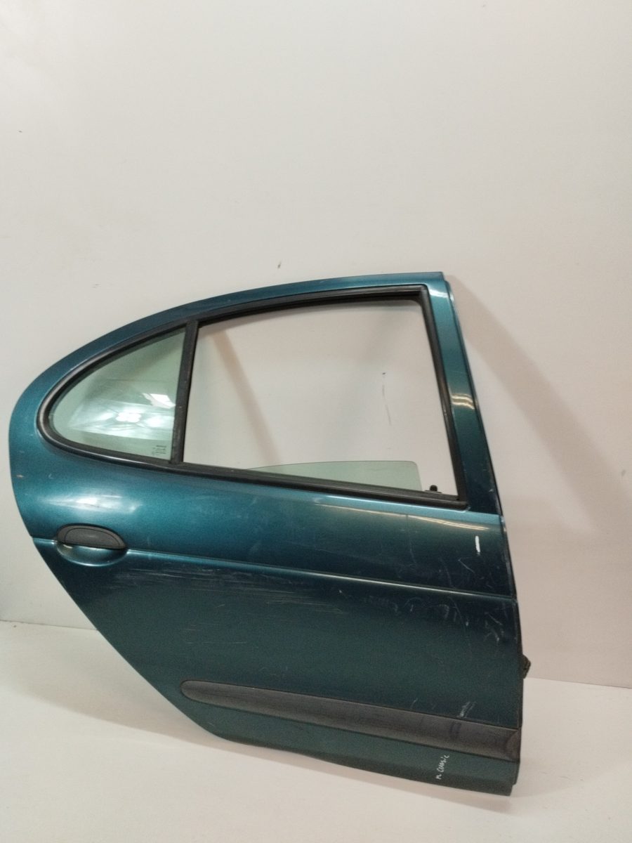 Puerta Trasera Derecha Renault Megane I Classic (LA0) 1996-2001 Europa