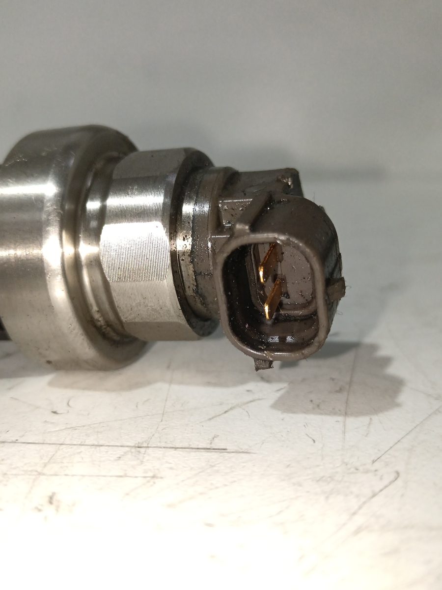 Inyector Opel Astra J Lim. 2009-2015 1.7 16V CDTI 1.7L 92kW 55567729