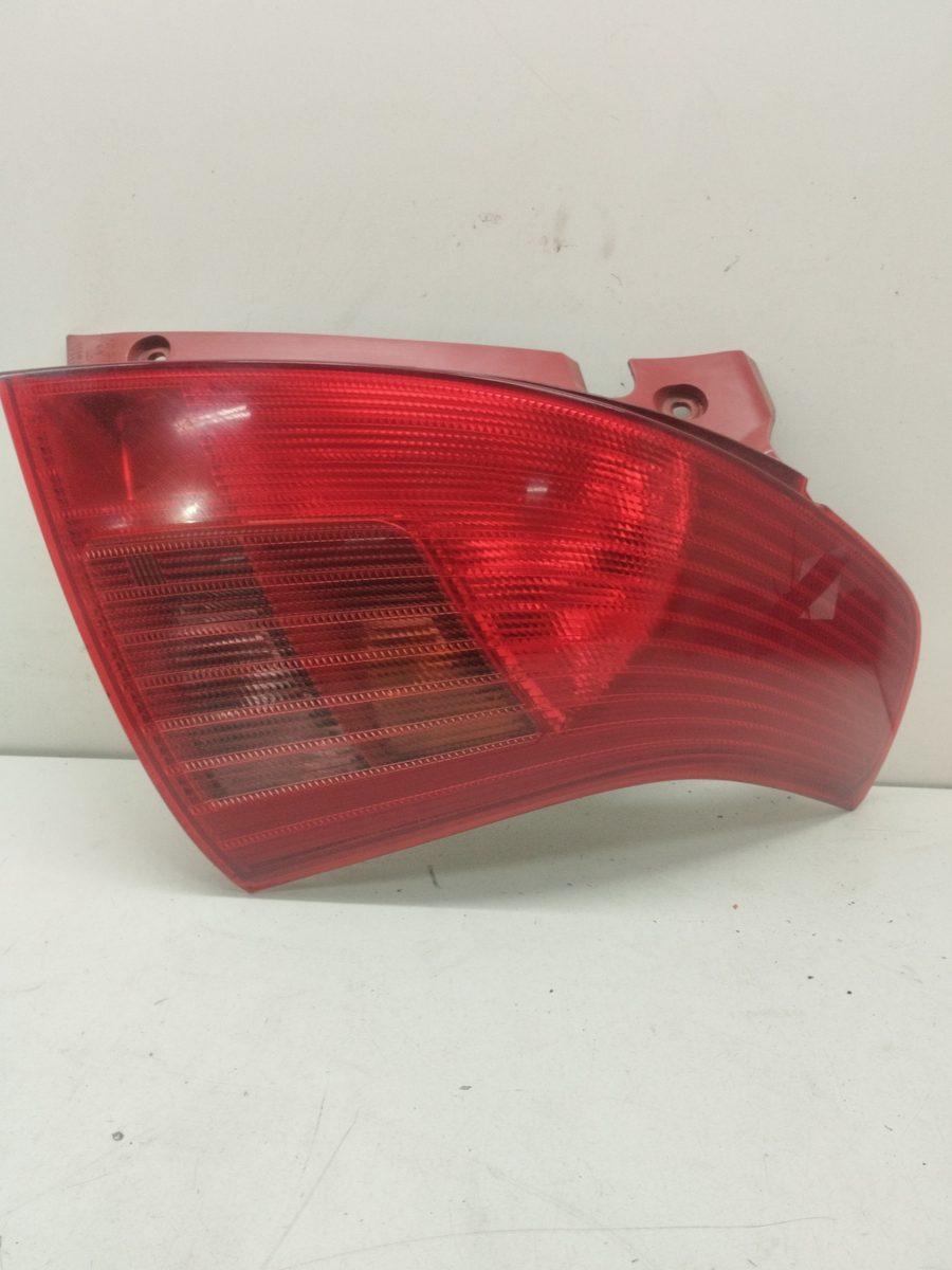 Farol Trasero Derecho Exterior Suzuki Swift Berlina (MZ) 2005-2012 GL (3-ptas.) OK48TB15